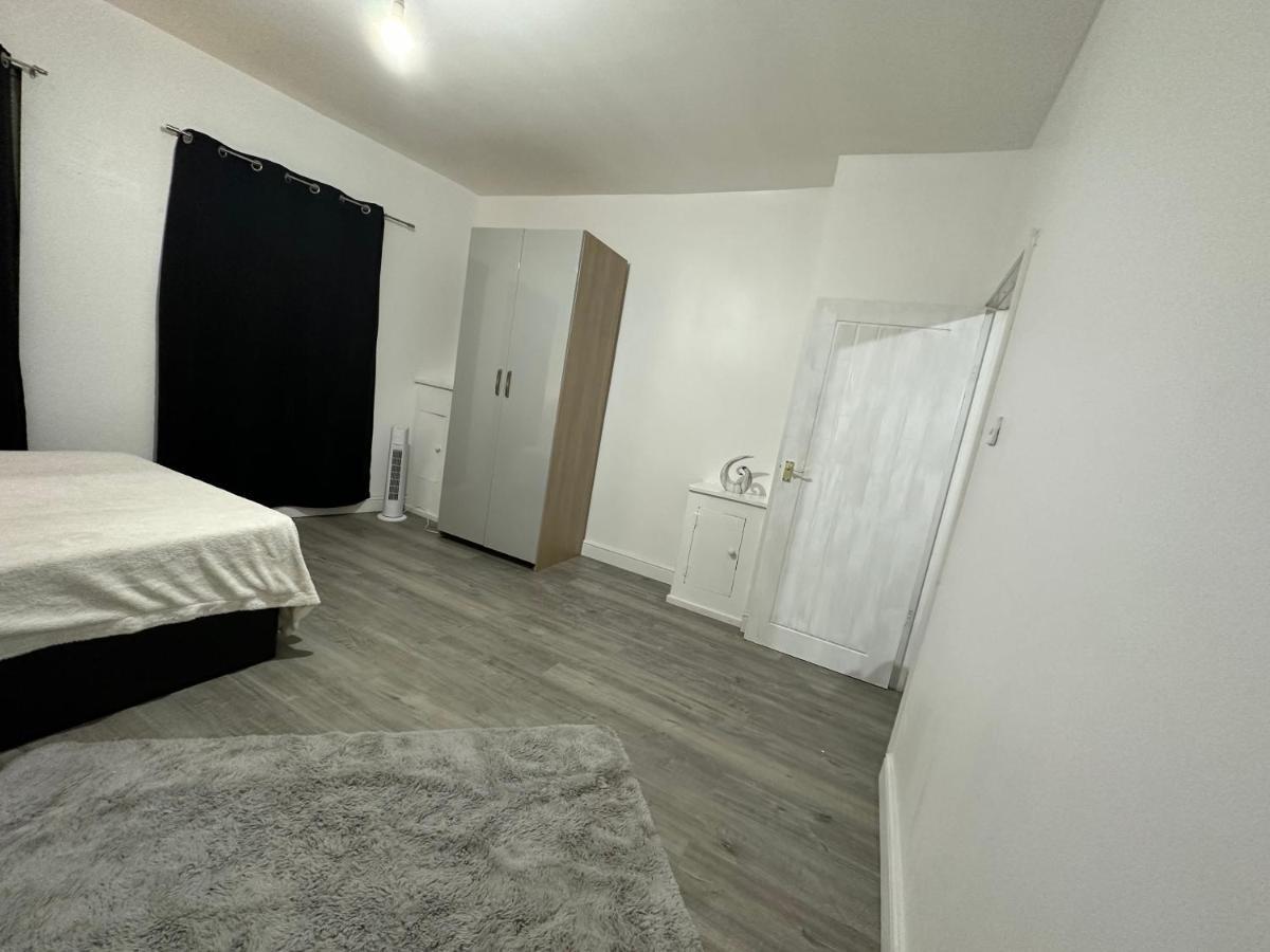 Luxury Apartment On Anfield Liverpool Buitenkant foto