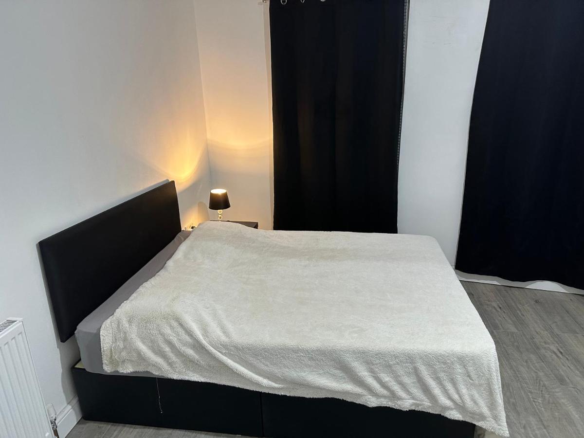 Luxury Apartment On Anfield Liverpool Buitenkant foto