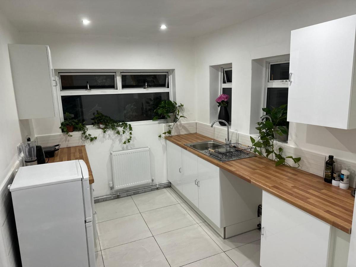 Luxury Apartment On Anfield Liverpool Buitenkant foto
