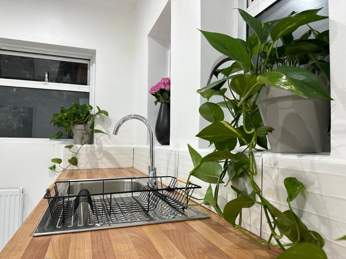 Luxury Apartment On Anfield Liverpool Buitenkant foto